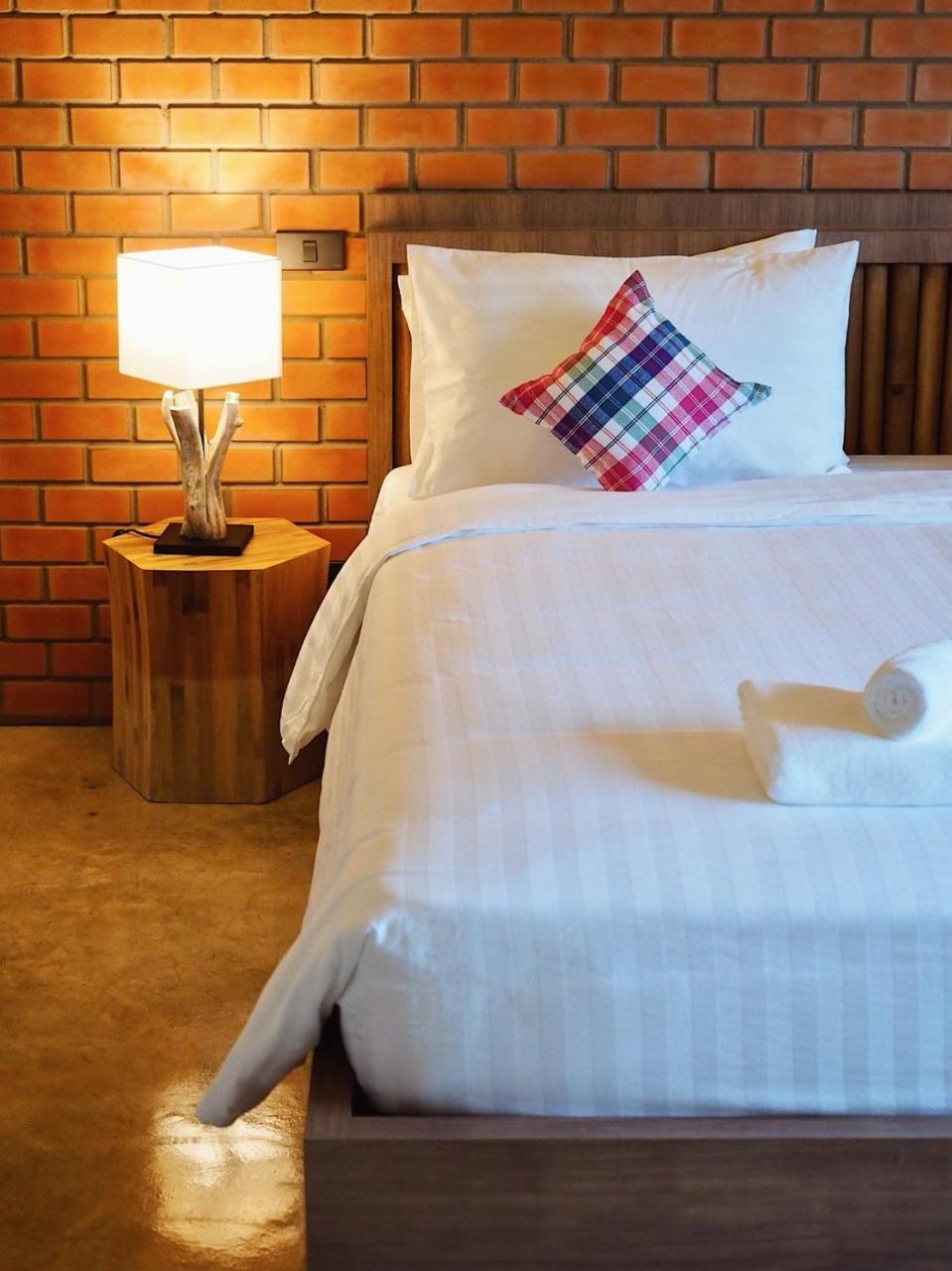 Luck Esan Loft Hotell Ubon Ratchathani Eksteriør bilde