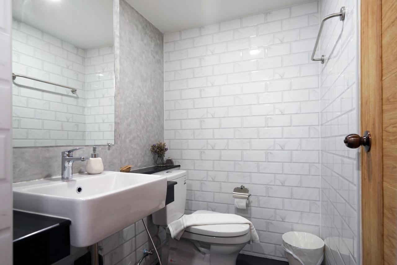 Luck Esan Loft Hotell Ubon Ratchathani Eksteriør bilde