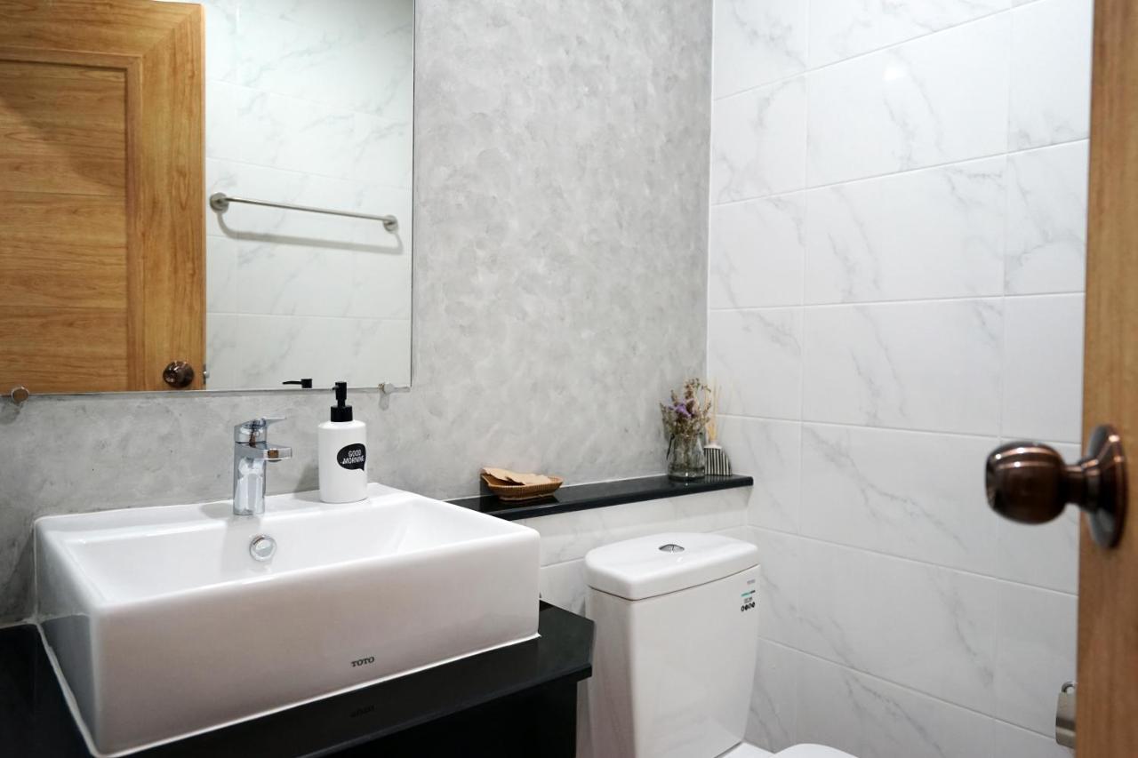 Luck Esan Loft Hotell Ubon Ratchathani Eksteriør bilde