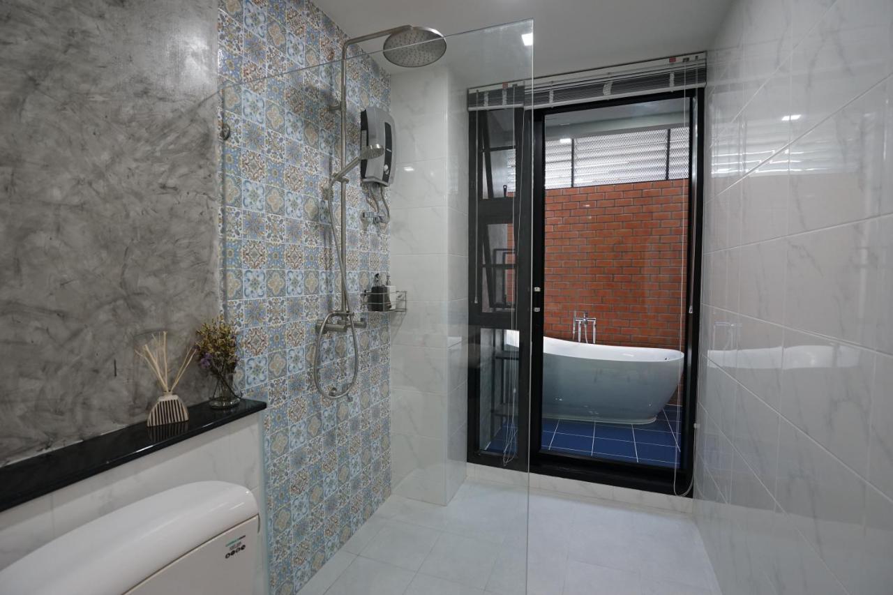 Luck Esan Loft Hotell Ubon Ratchathani Eksteriør bilde