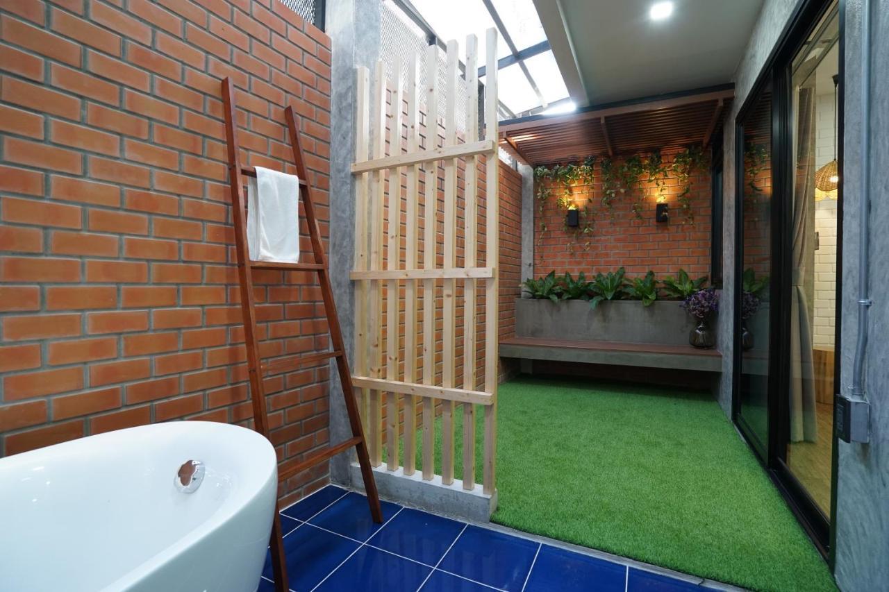 Luck Esan Loft Hotell Ubon Ratchathani Eksteriør bilde